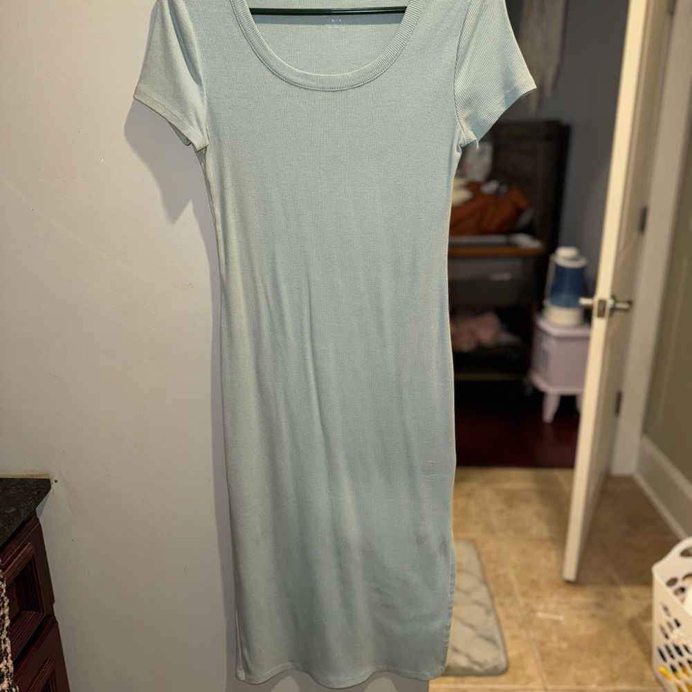 No Boundaries light green Sheath Midi Dress Scoop Neck Short Sleeve
